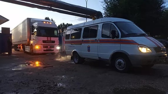 Убытие группировки Волжского спасательного центра МЧС России для доставки имущества из г. Оренбург в Самарскую область.