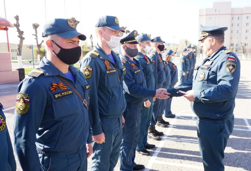 В Волжском спасательном центре прошло награждение в связи с 372-й годовщиной образования пожарной охраны!