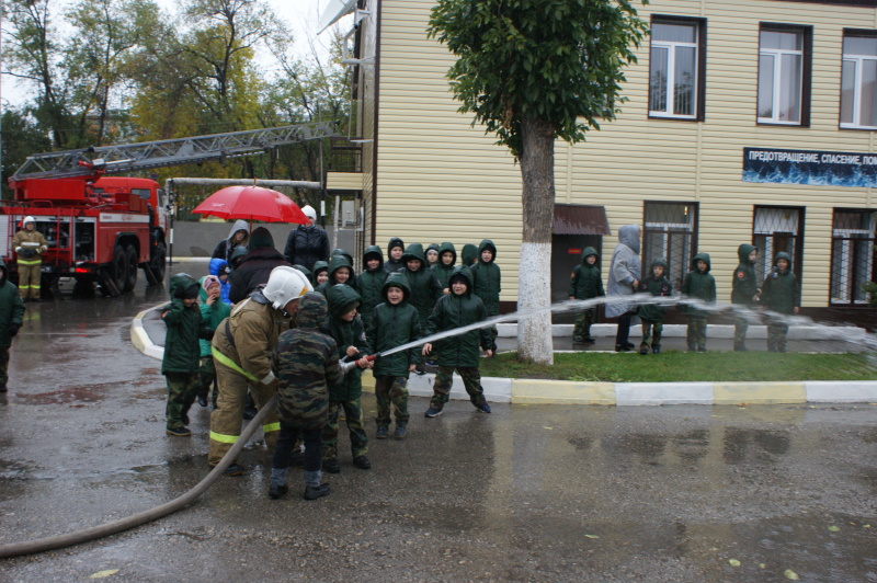 Воспитанники кадетских классов МБОУ СОШ №177 посетили Волжский СЦ