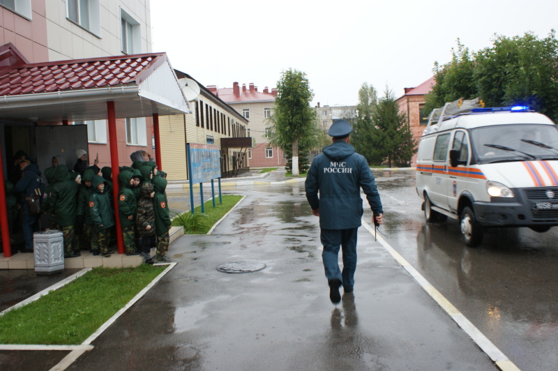 Воспитанники кадетских классов МБОУ СОШ №177 посетили Волжский СЦ