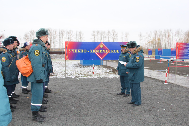 На базе Сибирского СЦ прошел конкурс «Лучший пиротехник спасательных воинских формирований МЧС России»