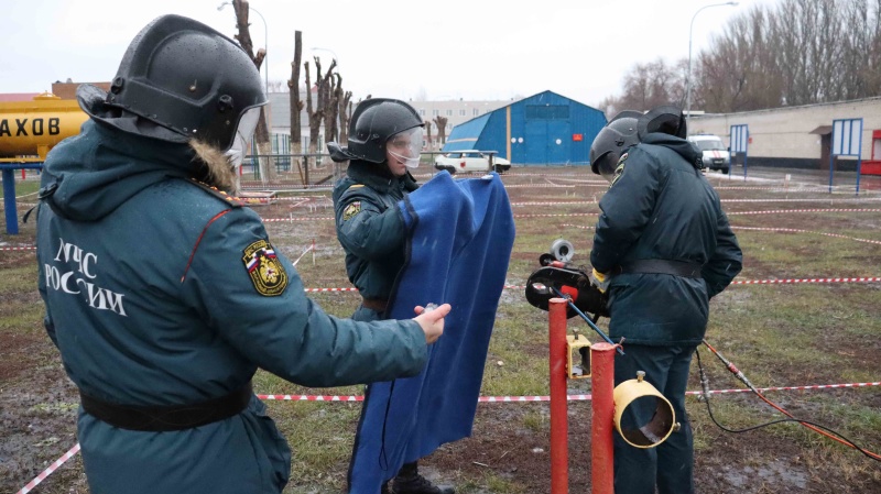 В ФГКУ "Волжский СЦ МЧС России" проведены испытания на присвоение (подтверждение) классной квалификации