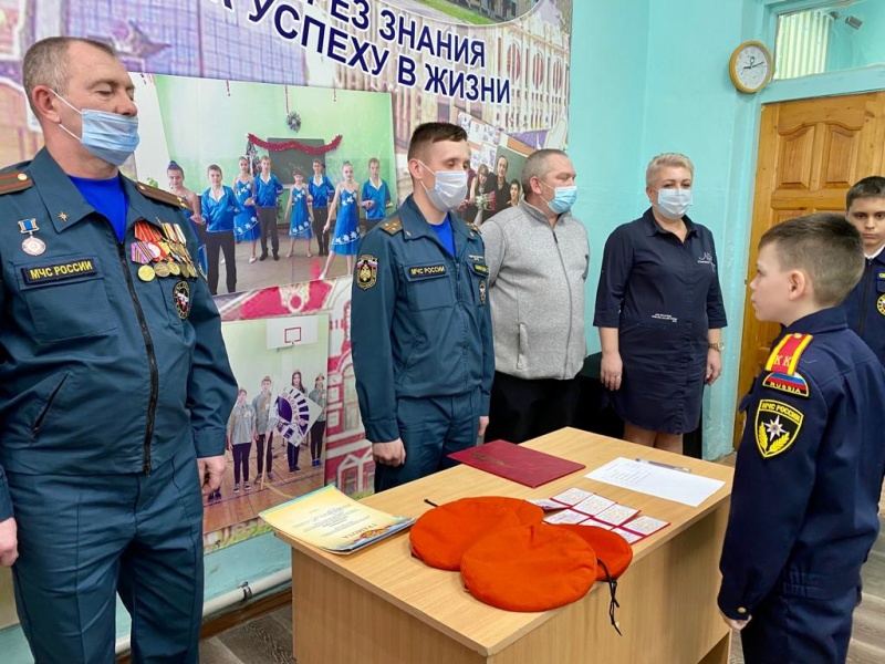 Торжественное принятие присяги кадетами школы № 140 имени Героя Советского Союза В.В. Сапожникова