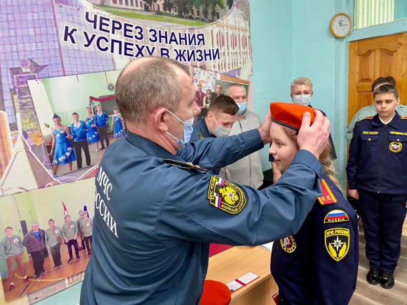 Торжественное принятие присяги кадетами школы № 140 имени Героя Советского Союза В.В. Сапожникова