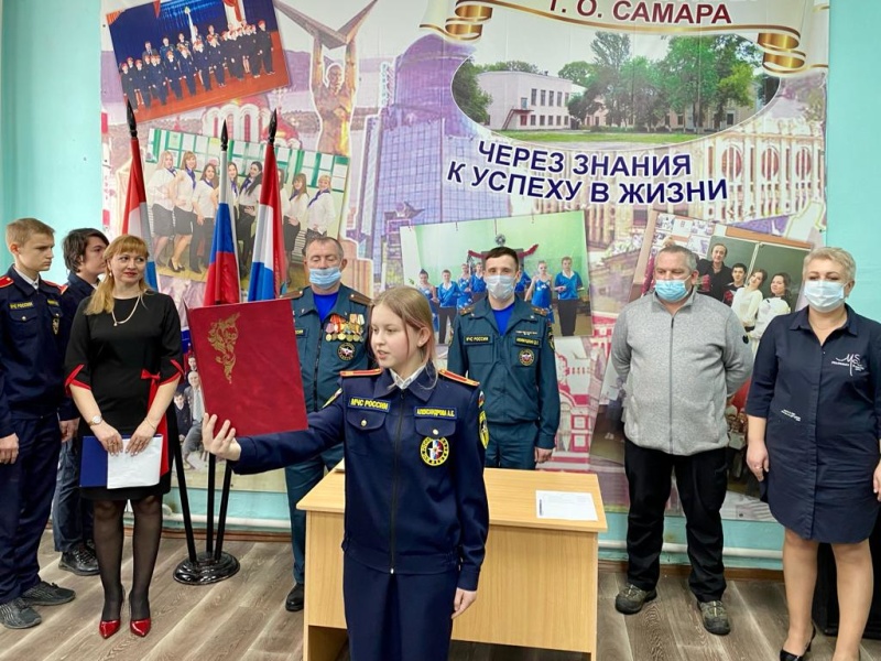 Торжественное принятие присяги кадетами школы № 140 имени Героя Советского Союза В.В. Сапожникова Торжественное принятие присяги кадетами школы № 140 имени Героя Советского Союза В.В. Сапожникова