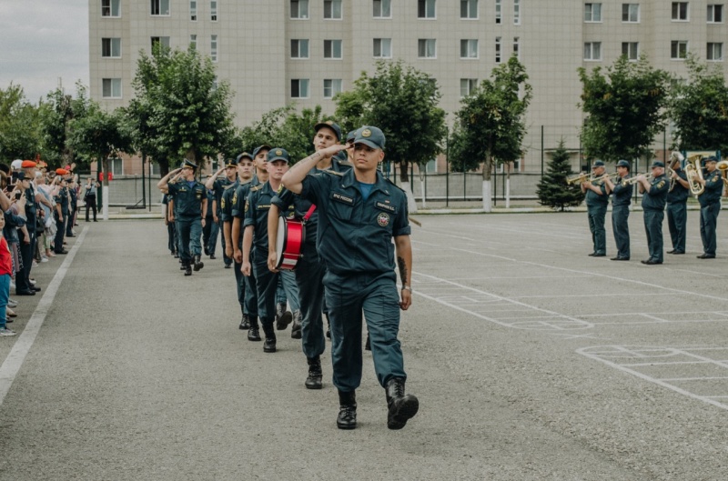 В ФГКУ «Волжский СЦ МЧС России» прошла торжественная церемония принятия военной присяги