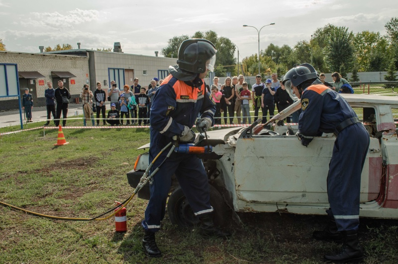 В Волжском СЦ провели экскурсию для детей с ОВЗ (ограниченными возможностями здоровья) из детского футбольного клуба "Крылья мечты"