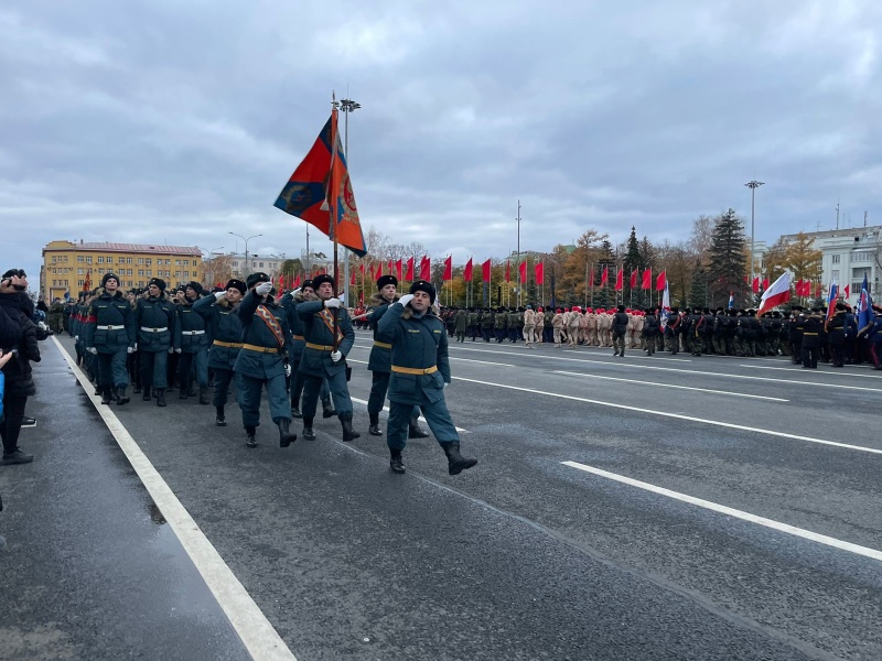Репетиция парада памяти на площади Куйбышева