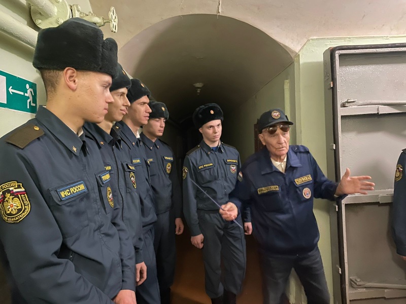 Военнослужащие центра посетили музей гражданской обороны «Бункер Сталина»
