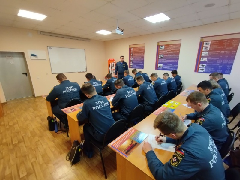 В ФГКУ "Волжский СЦ МЧС России" проведены испытания на присвоение классной квалификации