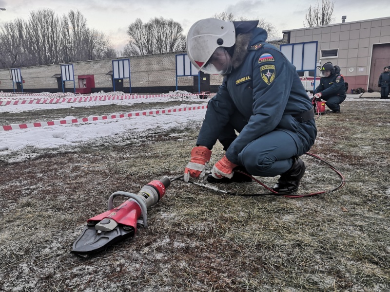 В ФГКУ "Волжский СЦ МЧС России" проведены испытания на присвоение классной квалификации