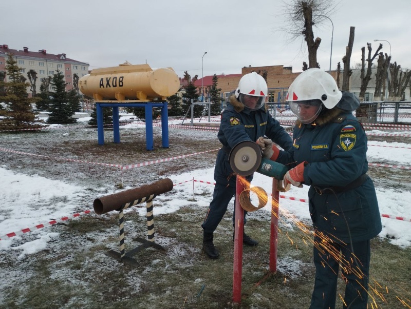 В ФГКУ "Волжский СЦ МЧС России" проведены испытания на присвоение классной квалификации
