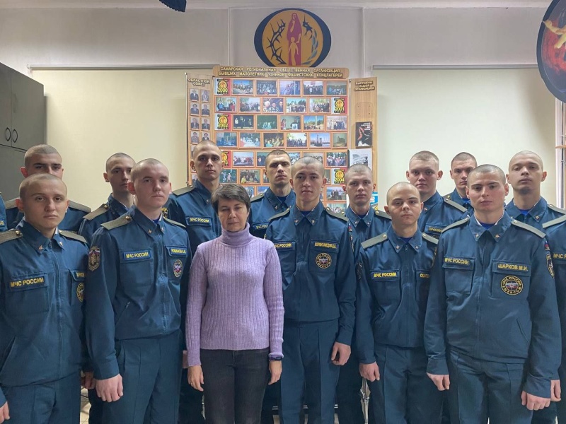 Военнослужащие Спасательного Центра посетили музей Дворца Ветеранов