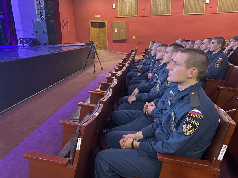 Военнослужащие спасательного центра посетили ФГБУ "Дом офицеров Самарского гарнизона" МО РФ