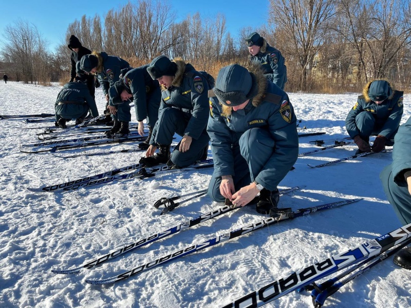 В спасательном центре начались занятия по лыжной подготовке