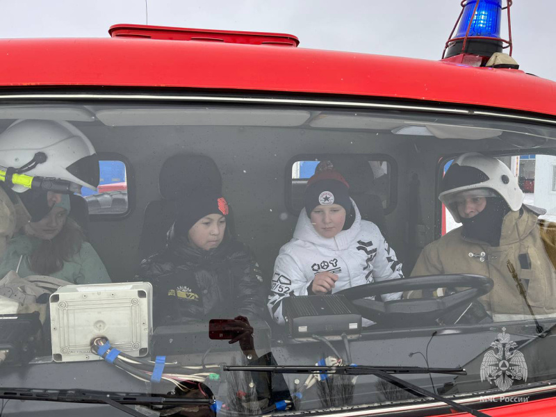 В преддверии дня защитника отечества, спасательный центр провел экскурсию для учащихся младших классов.
