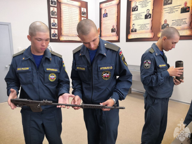 Военнослужащие по призыву посетили музей спасательного центра Военнослужащие по призыву посетили музей спасательного центра