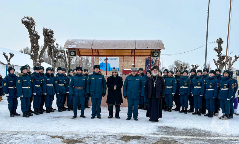 Молодое пополнение Волжский СЦ МЧС России приведено к военной присяге