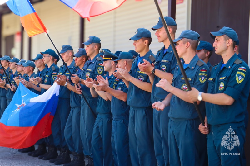 В ФГКУ «Волжский СЦ МЧС России» прошло торжественное мероприятие, посвященное Дню России!