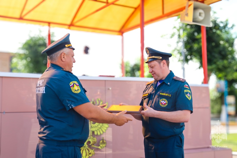 Проводы на заслуженный отдых начальника медицинской службы ФГКУ "Волжскиий СЦ МЧС России"