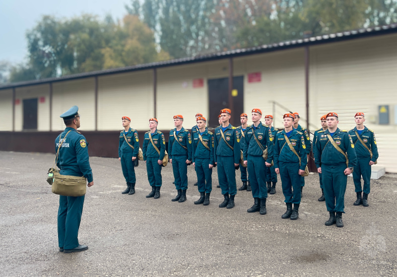 Курсанты 4 курса командно-инженерного факультет «Академии гражданской защиты МЧС России им. генерал-лейтенанта Д.И.Михайлика» прибыли в Волжский спасательный центр для прохождения производственной практики