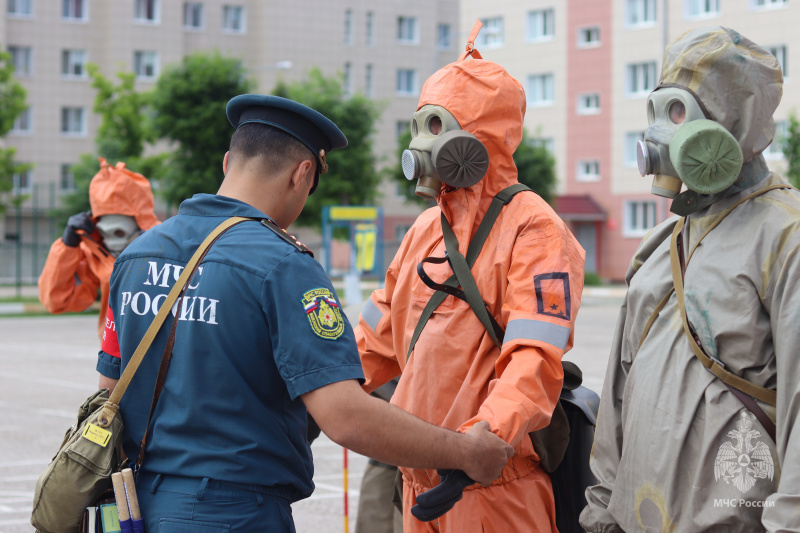 В Волжском спасательном центре прошел первый день испытаний военнослужащих на присвоение классной квалификации!