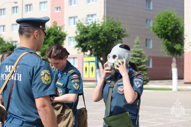 В Волжском спасательном центре прошел первый день испытаний военнослужащих на присвоение классной квалификации!