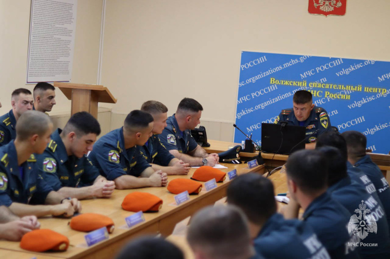 Курсанты Академии гражданской защиты МЧС России проходят практику в Волжском спасательном центре Курсанты Академии гражданской защиты МЧС России проходят практику в Волжском спасательном центре