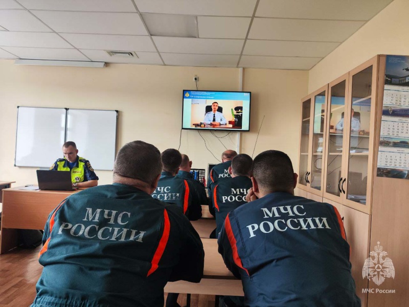 Военная автоинспекция Волжского спасательного центра провела занятия по безопасности дорожного движения