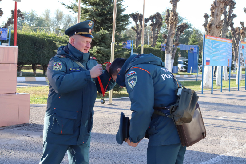 Личный состав Волжского спасательного центра занял призовое место в соревнованиях по гиревому спорту