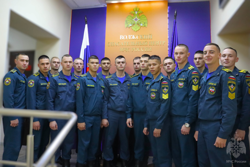 Для прохождения производственной практики курсанты 4 курса командно-инженерного факультета «Академии гражданской защиты МЧС России им. генерал-лейтенанта Д.И.Михайлика» прибыли в Волжский спасательный центр
