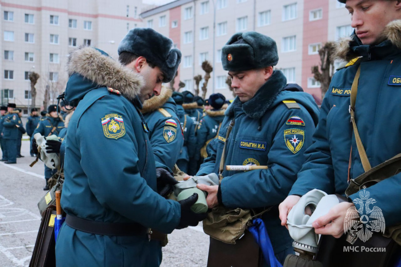 В соответствии с Комплексным планом МЧС России, в Волжском спасательном центре началась плановая итоговая проверка личного состава за летний период обучения 2025 года.