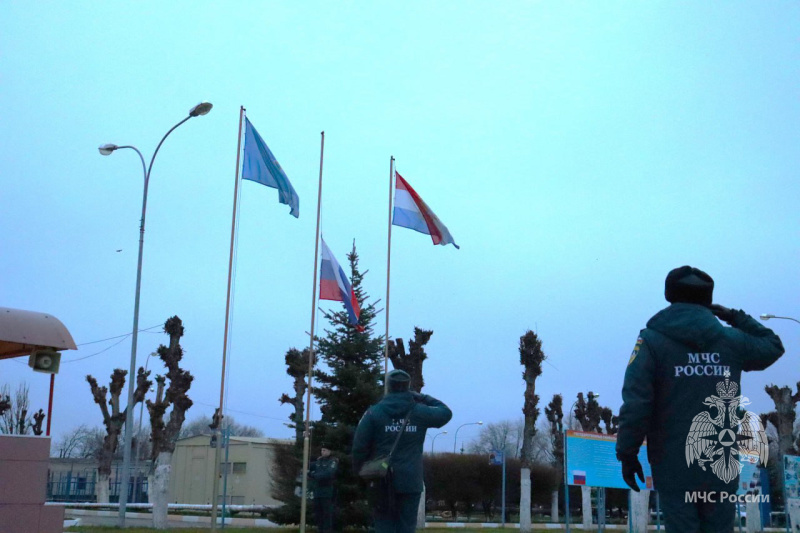 В соответствии с Комплексным планом МЧС России, в Волжском спасательном центре началась плановая итоговая проверка личного состава за летний период обучения 2025 года.