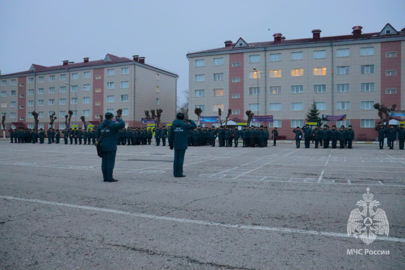 В соответствии с Комплексным планом МЧС России, в Волжском спасательном центре началась плановая итоговая проверка личного состава за летний период обучения 2025 года.