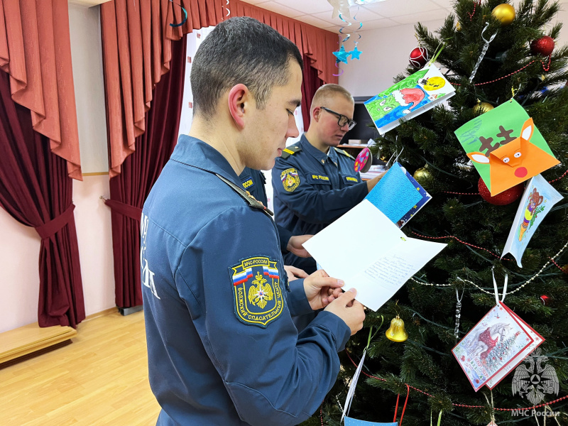 Военнослужащие Центра приняли участие в акции «Ёлка желаний 2025»