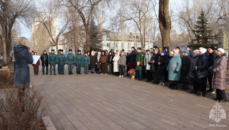 Военнослужащие Центра приняли участие в митинге памяти Героев Отечества
