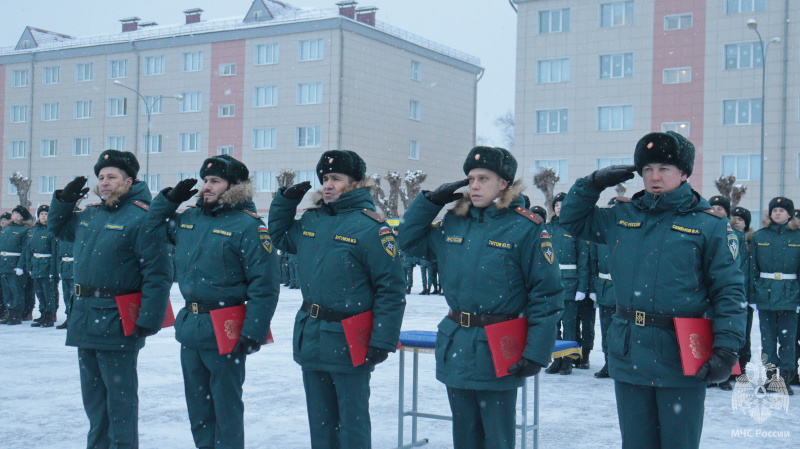 В Волжском спасательном центре прошла торжественная церемония принятия Военной присяги