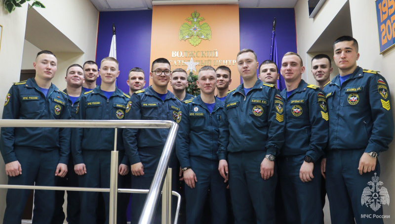 В Волжский спасательный центр прибыли курсанты 4 курса командно-инженерного факультета «Академии гражданской защиты МЧС России им. генерал-лейтенанта Д.И.Михайлика» для прохождения преддипломной практики