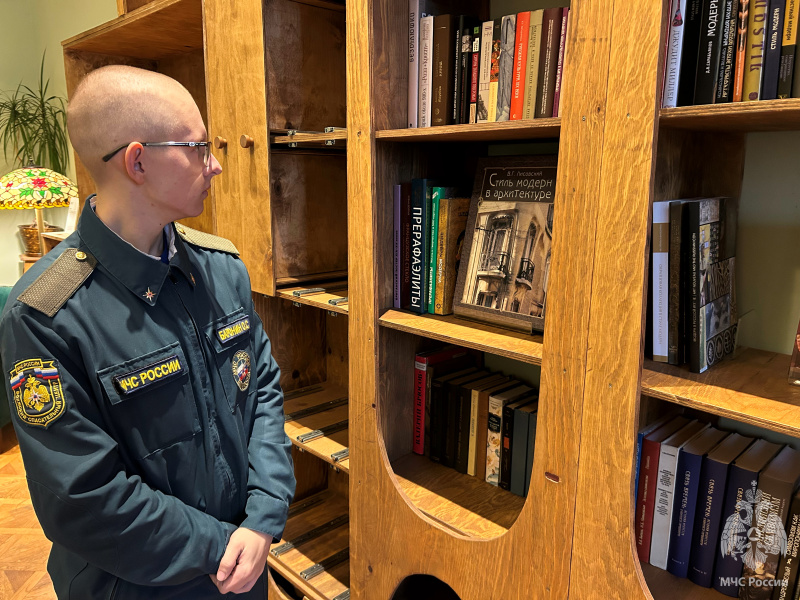 Военнослужащие Волжского спасательного центра посетили музей «Модерна»