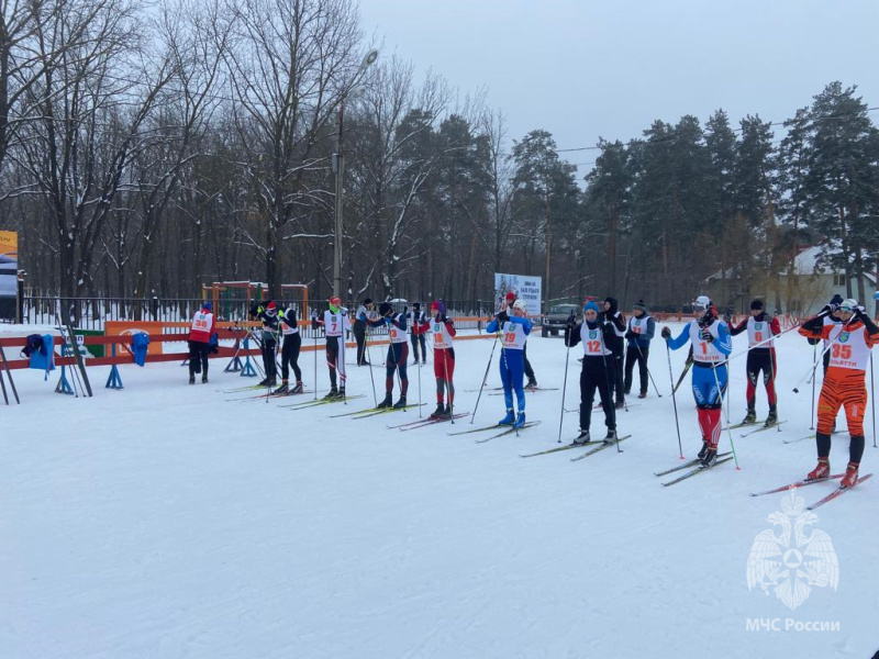 Военнослужащие центра приняли участие в соревнованиях по лыжным гонкам Спартакиады Главного управления МЧС России по Самарской области