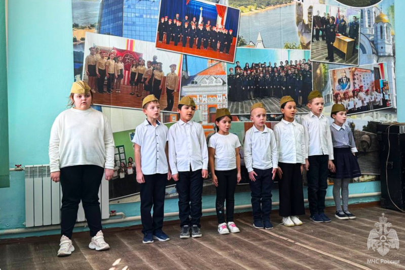 МБОУ школа №140 провела торжественный концерт «Песни военных лет» для военнослужащих центра