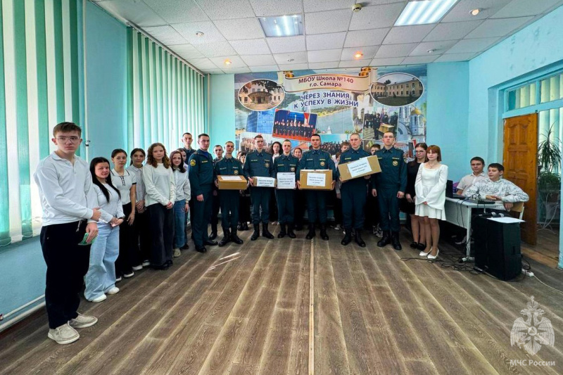 МБОУ школа №140 провела торжественный концерт «Песни военных лет» для военнослужащих центра