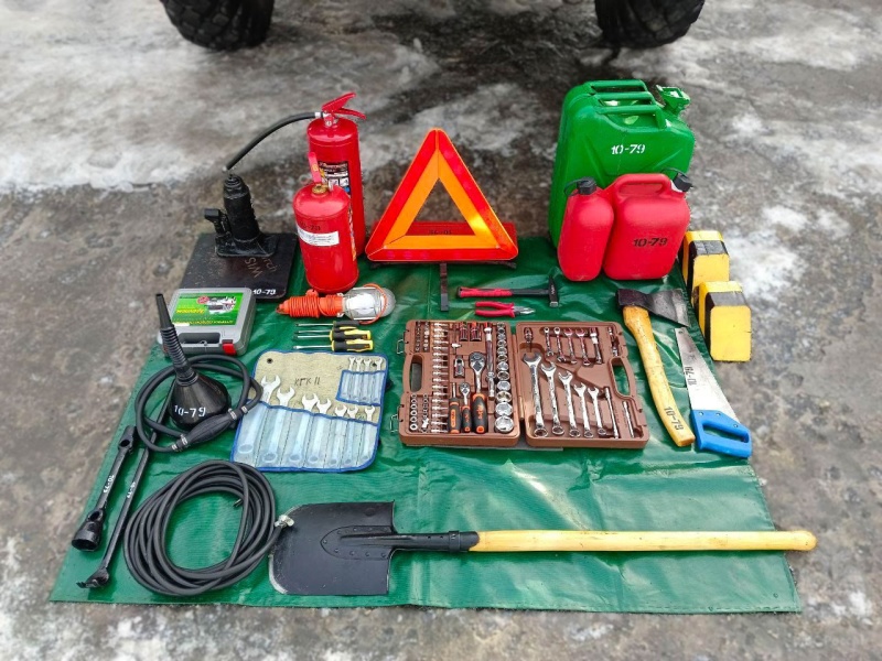 Военно-автомобильная инспекция проводит технический осмотр в Волжском спасательном центре