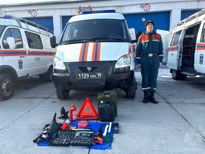 Военно-автомобильная инспекция проводит технический осмотр в Волжском спасательном центре