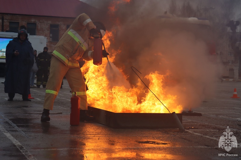 Команда Волжского спасательного центра заняла призовое место в соревнованиях по аварийно‑спасательным работам при ликвидации ЧС на автотранспорте среди Приволжского Федерального округа