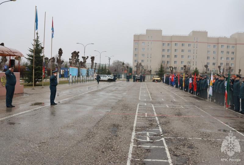 Команда Волжского спасательного центра заняла призовое место в соревнованиях по аварийно‑спасательным работам при ликвидации ЧС на автотранспорте среди Приволжского Федерального округа