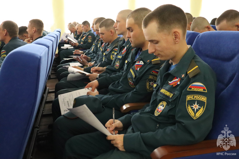 Личный состав Волжского спасательного центра принял участие в Международной исторической акции «Диктант Победы»