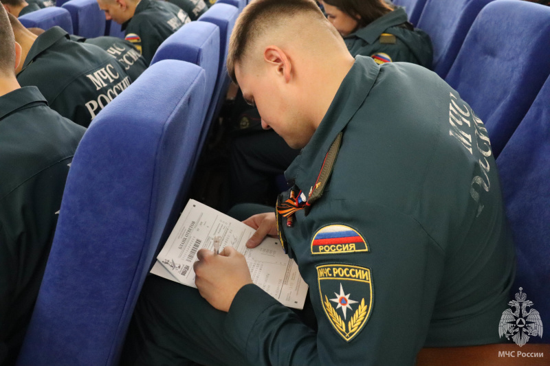 Личный состав Волжского спасательного центра принял участие в Международной исторической акции «Диктант Победы»