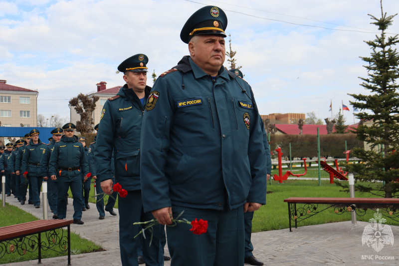 Сотрудники центра почтили память товарищей, погибших при исполнении служебного долга