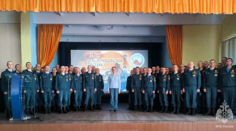 Волжский спасательный центр почтил память ликвидаторов Чернобыльской аварии